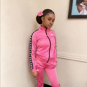 Meet your Posher, Dee